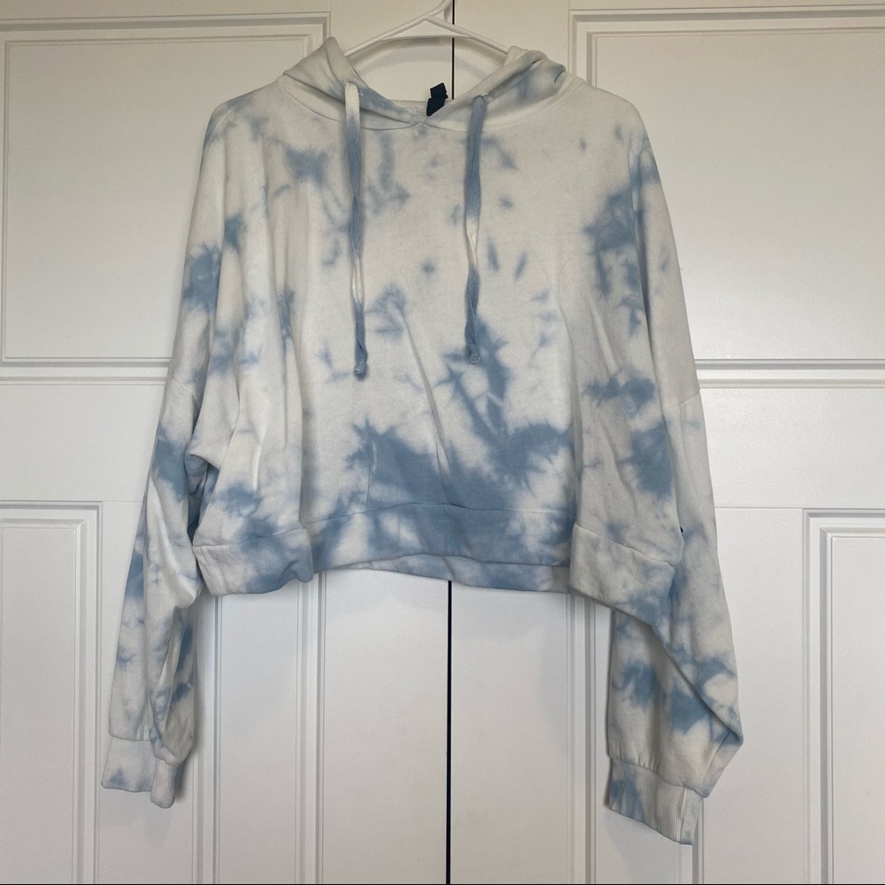 Tie dye crop hoodie